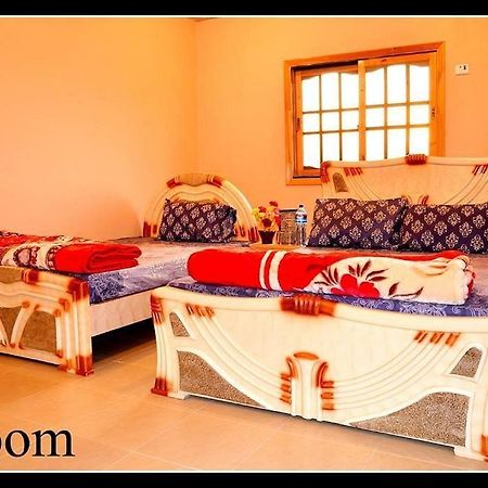 Palm Valley Hotel Sukkur Ngoại thất bức ảnh