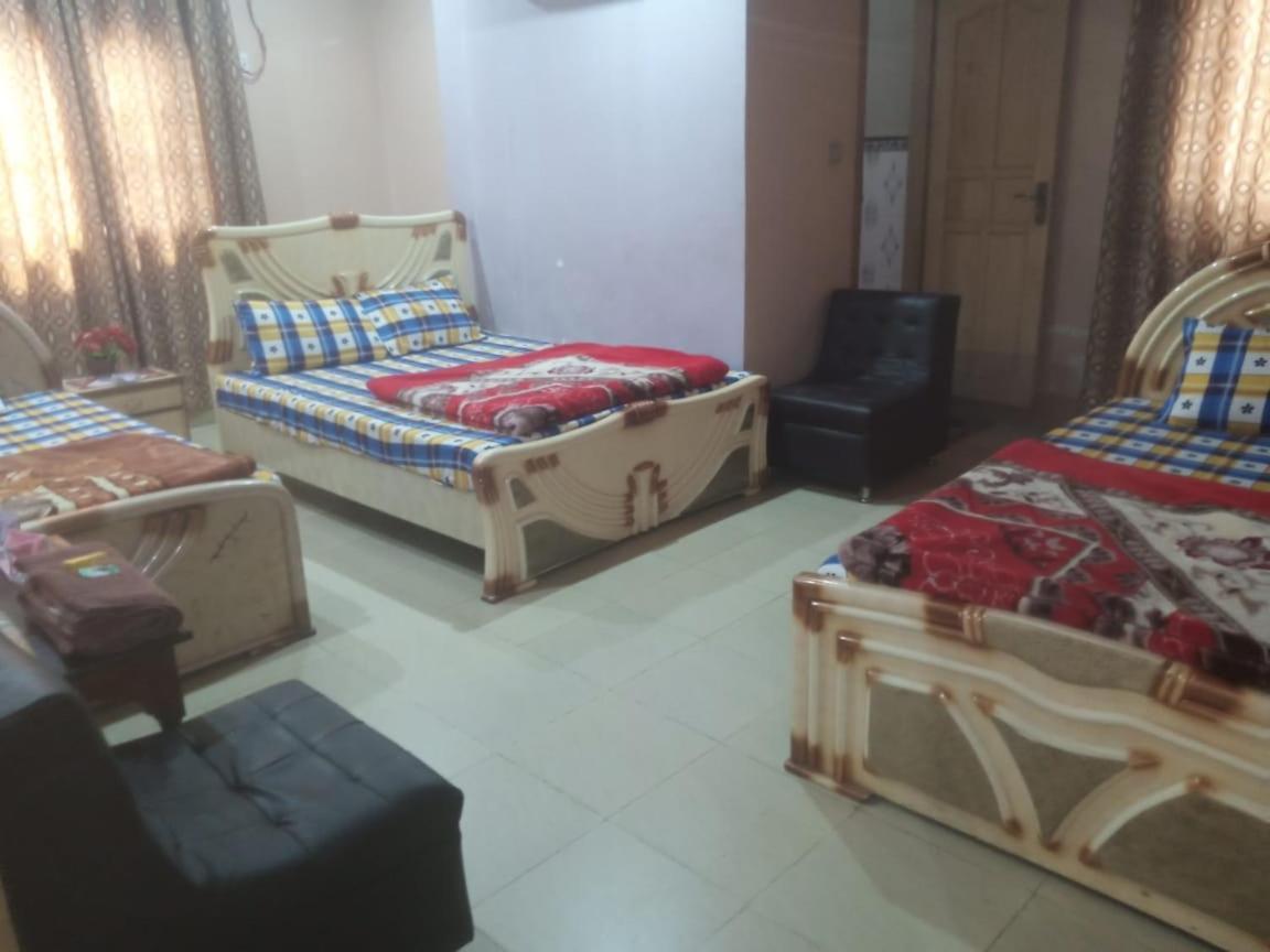 Palm Valley Hotel Sukkur Ngoại thất bức ảnh