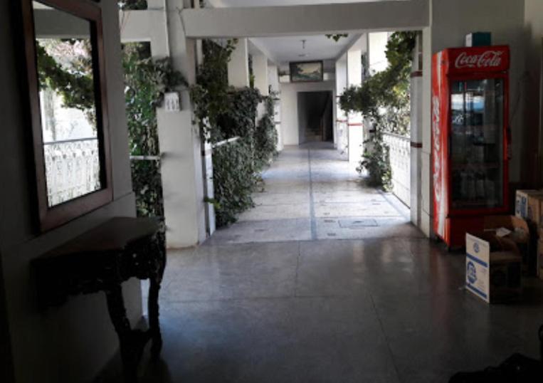 Palm Valley Hotel Sukkur Ngoại thất bức ảnh
