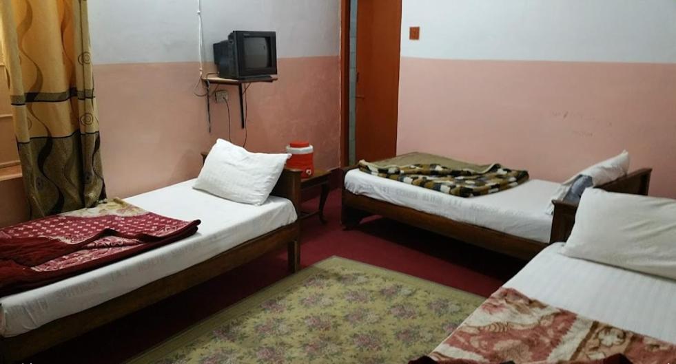 Palm Valley Hotel Sukkur Ngoại thất bức ảnh
