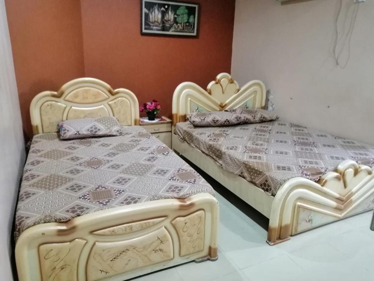 Palm Valley Hotel Sukkur Ngoại thất bức ảnh